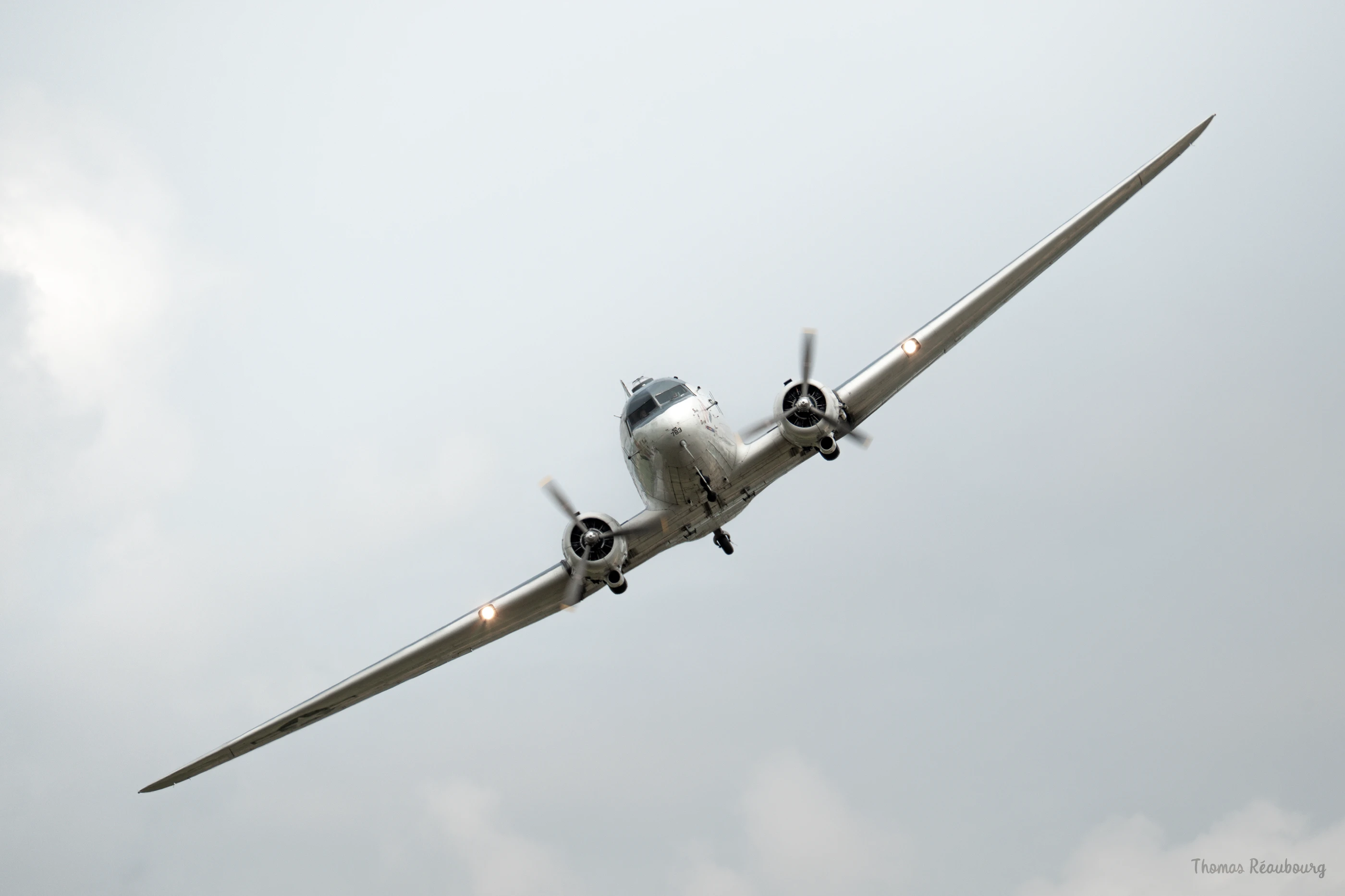 Douglas DC-3