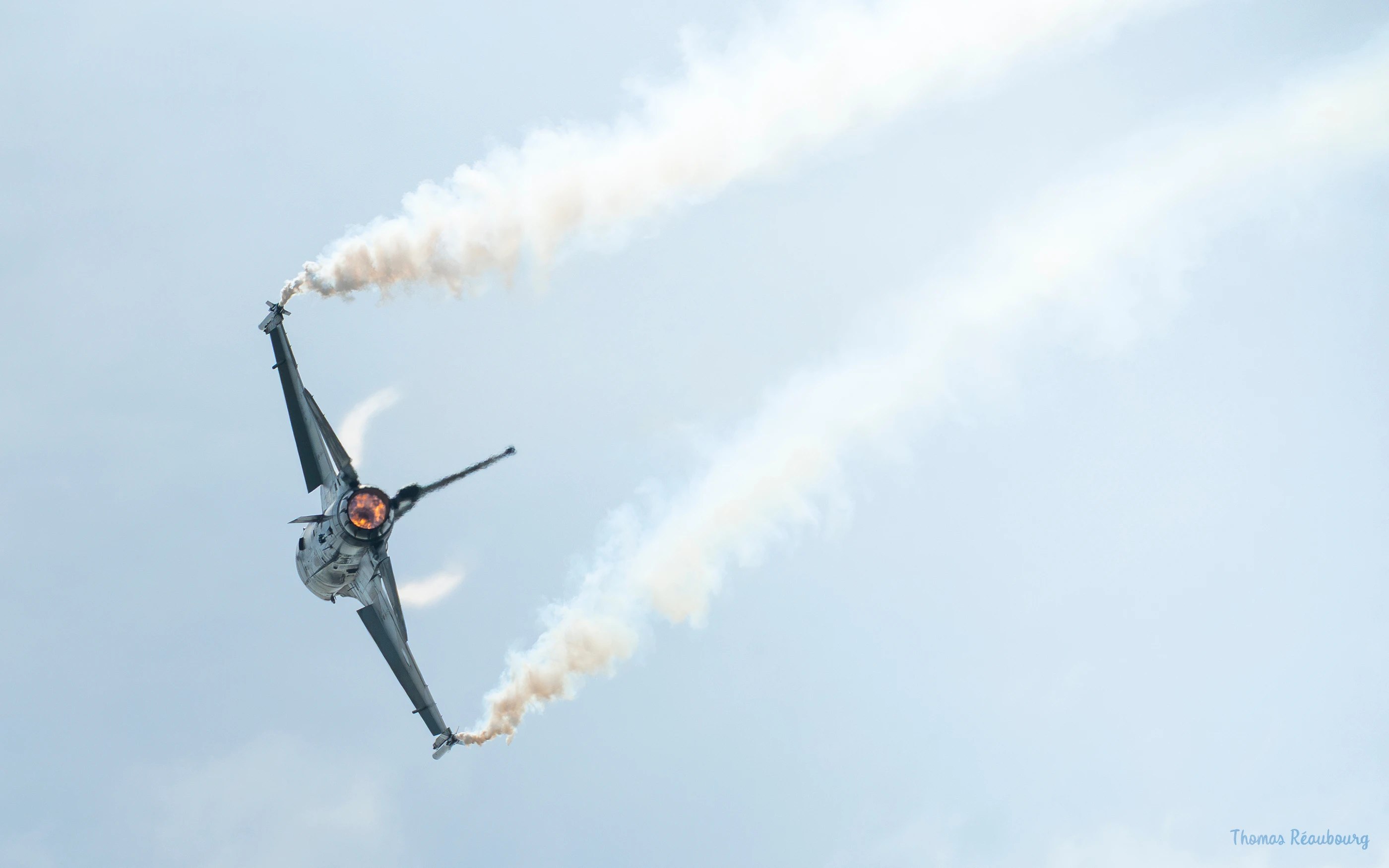 F-16
Zeus Demo Team
Hellenic Air Force